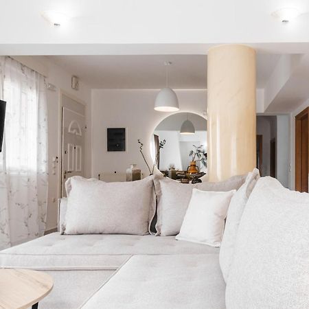 Villa Ventus, 40Sqm Private Pool & Hot Tub! Roussospítion Dış mekan fotoğraf