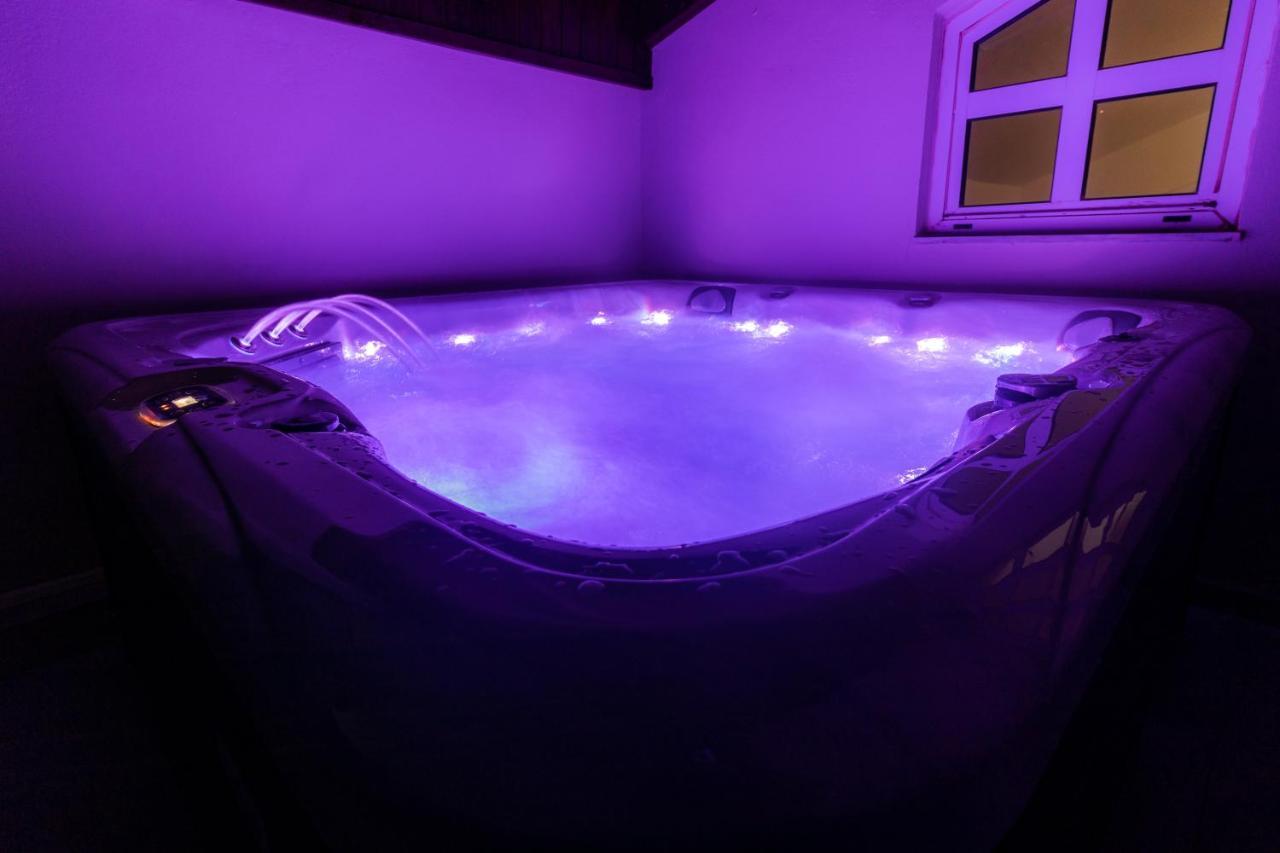 Villa Ventus, 40Sqm Private Pool & Hot Tub! Roussospítion Dış mekan fotoğraf
