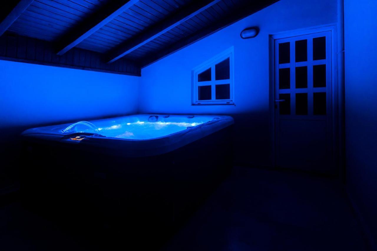 Villa Ventus, 40Sqm Private Pool & Hot Tub! Roussospítion Dış mekan fotoğraf