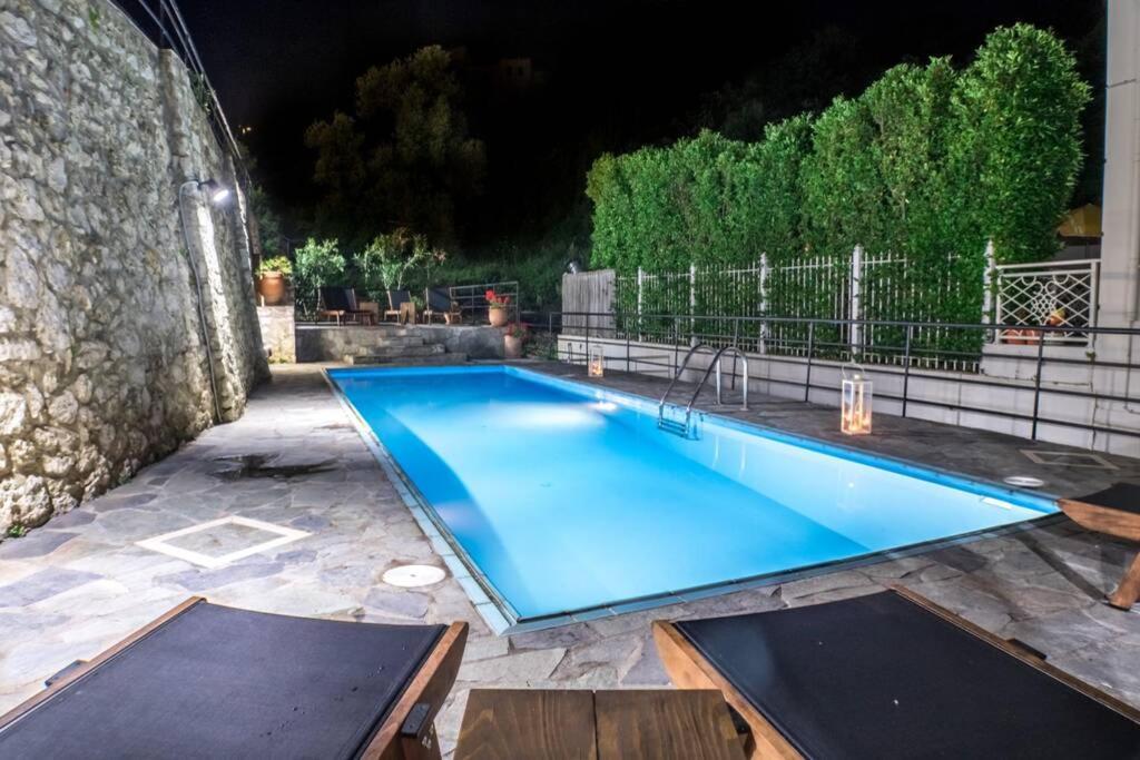 Villa Ventus, 40Sqm Private Pool & Hot Tub! Roussospítion Dış mekan fotoğraf