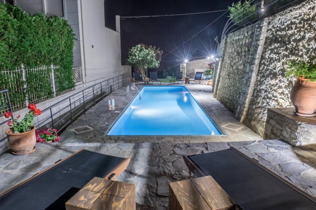 Villa Ventus, 40Sqm Private Pool & Hot Tub! Roussospítion Dış mekan fotoğraf