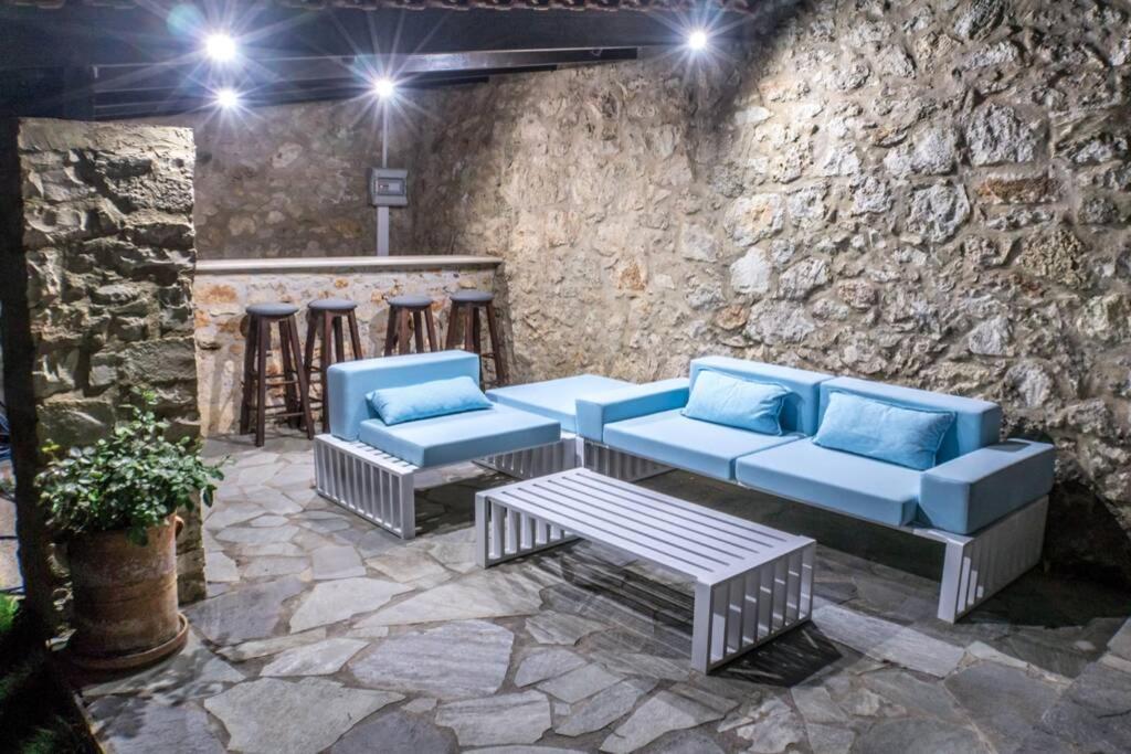 Villa Ventus, 40Sqm Private Pool & Hot Tub! Roussospítion Dış mekan fotoğraf